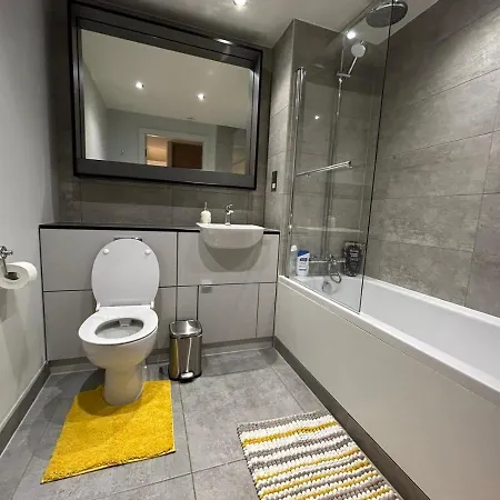 1 Bedroom In Luxury In Leeds *